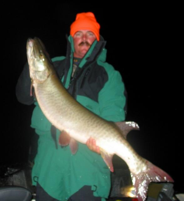 Pat's four footer - another impressive nighttime catch. Minnesota, November 2005